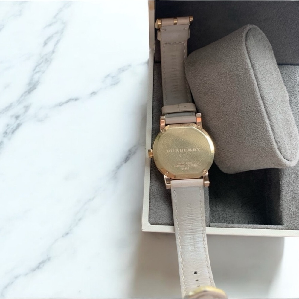 Authentic Burberry Rose Gold Haymarket watch women’s beige leather strap in Box - Picture 7 of 7